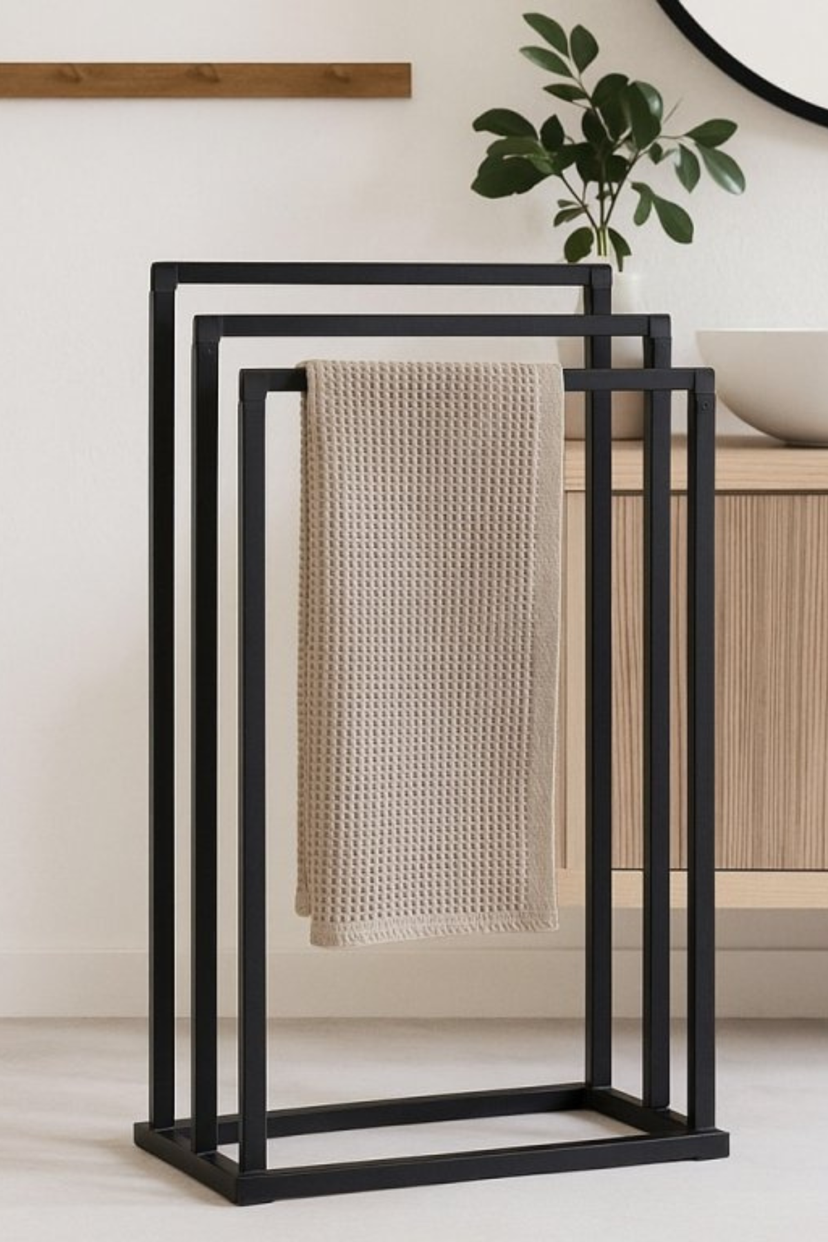 Stojan na ručníky do koupelny